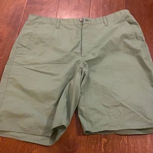 Mountain khakis green shorts